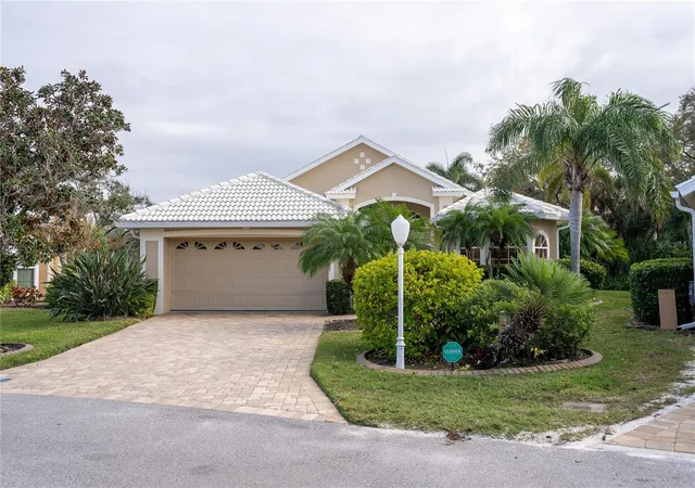 Photo 1 of Single family home for sale at 326 Saint George Ct #14, Venice, FL 34293 | MLS# A4595532 | Listing updated on 2026-10-04
