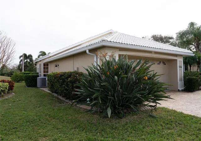 Photo 4 of Single family home for sale at 326 Saint George Ct #14, Venice, FL 34293 | MLS# A4595532 | Listing updated on 2026-10-04
