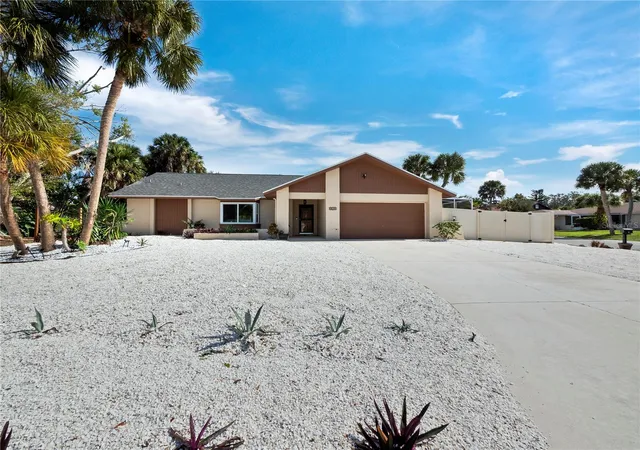 1st image of 516 Casas Bonitas Way, Nokomis, FL 34275 | MLS# O6170615