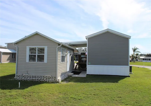 Photo 3 of Manufactured home for sale at 5143 Northshore Dr, Polk City, FL 33868 | MLS# P4928826 | Listing updated on 2026-10-09