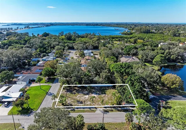2nd image of 210 77th St Nw, Bradenton, FL 34209 | MLS# A4596084