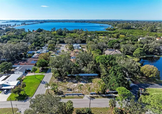 3rd image of 210 77Th St Nw, Bradenton, FL 34209 | MLS# A4596084