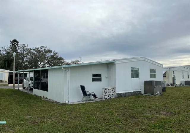 Photo 4 of Manufactured home for sale at 626 Cervina Dr, Venice, FL 34285 | MLS# N6130697 | Listing updated on 2026-09-28