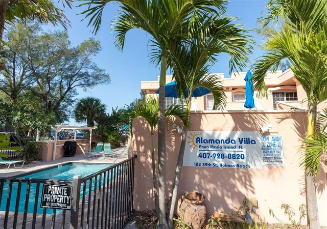 1st image of 102 39Th St #2, Holmes Beach, FL 34217 | MLS# A4597240