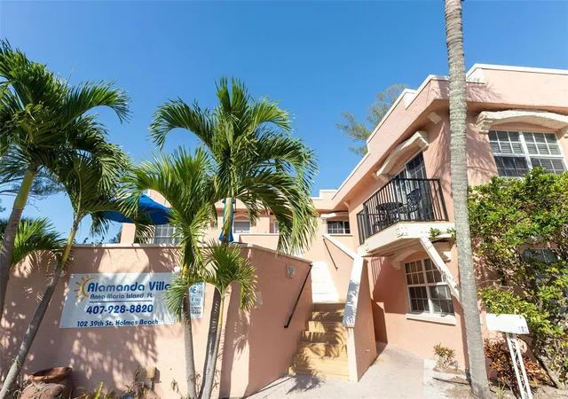 3rd image of 102 39Th St #2, Holmes Beach, FL 34217 | MLS# A4597240