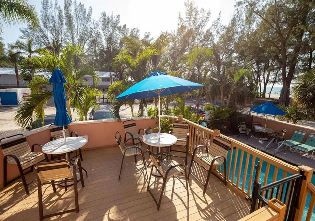 4th image of 102 39Th St #2, Holmes Beach, FL 34217 | MLS# A4597240