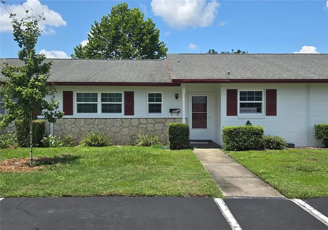 1st image of 217 N Hill Ave #20, Deland, FL 32724 | MLS# V4934458
