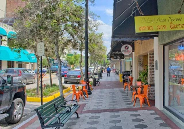2nd image of 217 N Hl Ave, DELAND, FL 32724