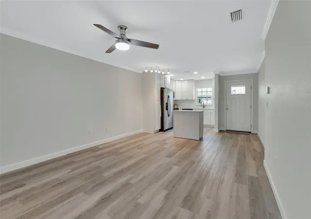5th image of 217 N Hill Ave #20, Deland, FL 32724 | MLS# V4934458