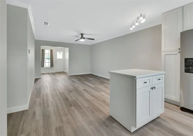 3rd image of 217 N Hill Ave #20, Deland, FL 32724 | MLS# V4934458