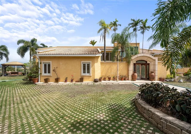 Photo 2 of Mansion for sale at 10 Ridgetop, Humacao, PR 00791 | MLS# PR9105079 | Listing updated on 2026-04-02