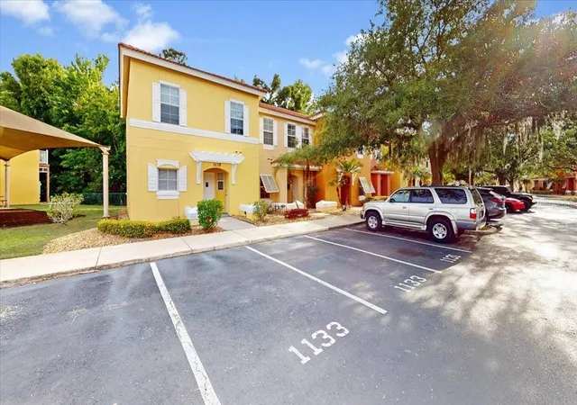 Photo 3 of Townhouse for sale at 1135 Park Ridge Cir, Kissimmee, FL 34746 | MLS# S5101269 | Listing updated on 2026-02-17