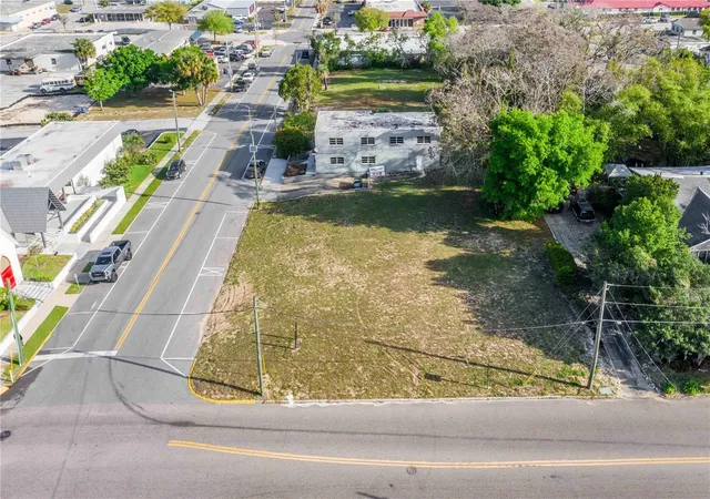 2nd image of 902 E Main St, Haines City, FL 33844 | MLS# P4929625