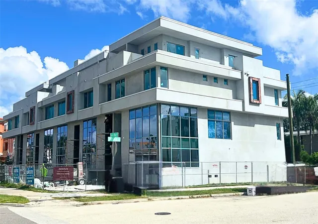 2nd image of 85 Davis Blvd #A, Tampa, FL 33606 | MLS# T3515038