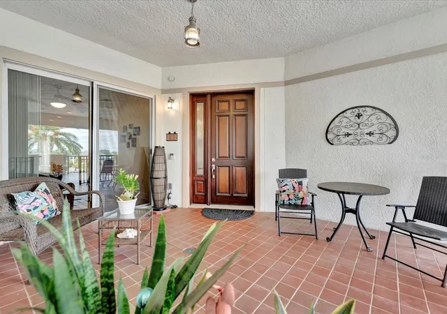 2nd image of 1022 Bellasol Way #5302, Apollo Beach, FL 33572 | MLS# T3515733