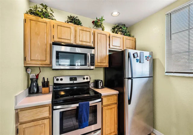 Listing Photo 5 - Condo for sale in building located at 2200 San Zanobi Dr, KISSIMMEE, FL 34741 - Unit #108