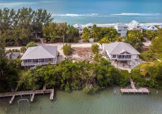 3rd image of 270 S Gulf Blvd, Placida, FL 33946 | MLS# D6136066