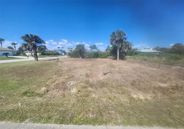 Photo 4 of Land for sale at 24 Mahoe Dr S, Palm Coast, FL 32137 | MLS# O6199106 | Listing updated on 2026-10-10