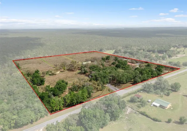 Homes for sale in Lecanto, FL | 8123 S Lecanto Hwy, Lecanto, FL 34461 | MLS# OM677445
