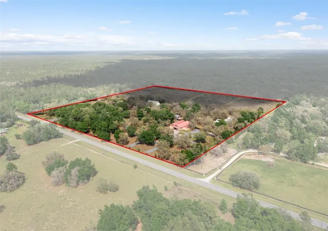 Homes for sale in Lecanto, FL | 8123 S Lecanto Hwy, Lecanto, FL 34461 | MLS# OM677445