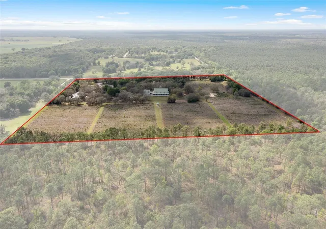 Homes for sale in Lecanto, FL | 8123 S Lecanto Hwy, Lecanto, FL 34461 | MLS# OM677445