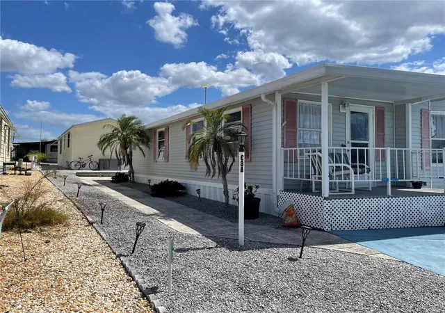 Photo 2 of Manufactured home for sale at 251 Patterson Rd #C-31, Haines City, FL 33844 | MLS# P4930244 | Listing updated on 2026-07-03