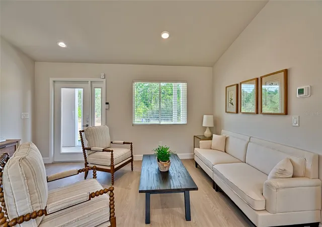 3rd image of 250 Portland St, Hawthorne, FL 32640 | MLS# GC521637