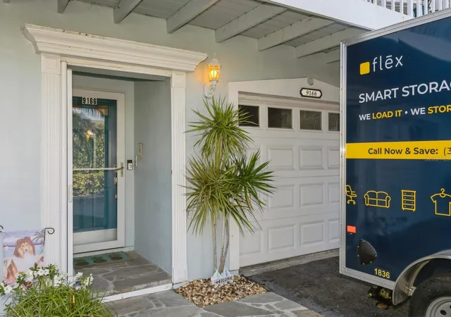 3rd image of 9166 Blind Pass Rd, St Pete Beach, FL 33706 | MLS# U8241634