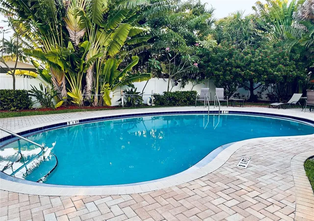 37th image of 9166 Blind Pass Rd, St Pete Beach, FL 33706 | MLS# U8241634