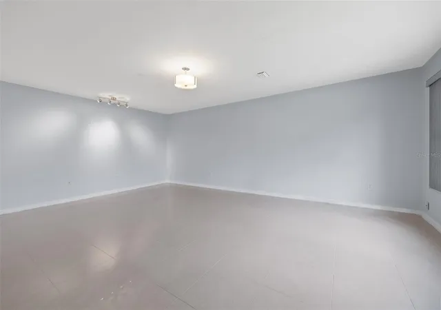 5th image of 5660 80Th St N #A208, St Petersburg, FL 33709 | MLS# U8241727