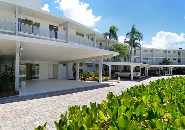 2nd image of 100 Sands Pt Rd, Longboat Key, FL 34228