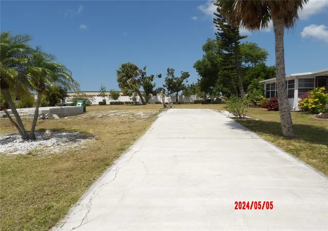 Homes for sale in Englewood, FL | 6317 Oriole Blvd, Englewood, FL 34224 | MLS# D6136452