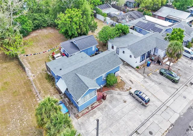 Photo 3 of Sale Pending at 26 W Polk Ave, Lake Wales, FL 33853 | MLS# L4944606 | Listing updated on 2026-08-25