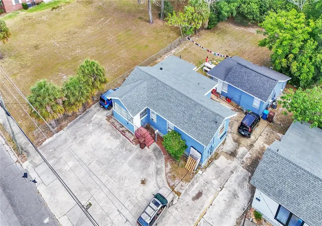 Photo 3 of Sale Pending at 26 W Polk Ave, Lake Wales, FL 33853 | MLS# L4944606 | Listing updated on 2026-08-25