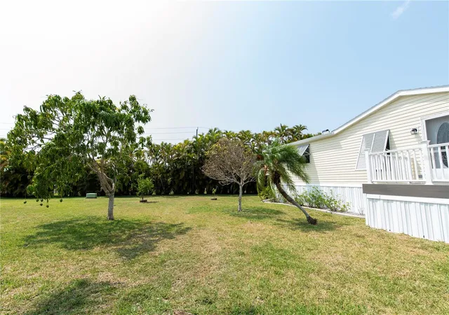 Photo 4 of Manufactured home for sale at 23 Holland Dr, Punta Gorda, FL 33950 | MLS# C7492820 | Listing updated on 2026-08-12