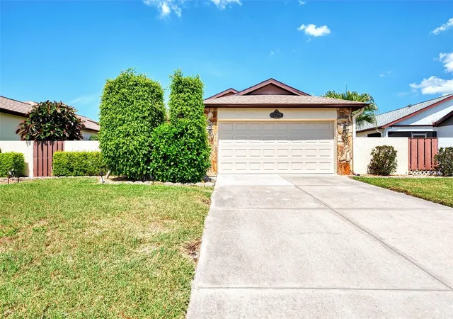 2nd image of 570 Foxwood Blvd #196, Englewood, FL 34223 | MLS# D6136767