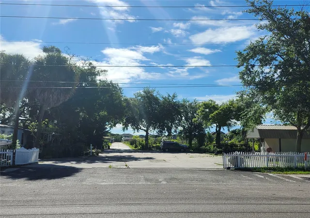 Photo 1 of Sale Pending at 1955 S Apopka Vineland Rd, Orlando, FL 32835 | MLS# O6211968 | Listing updated on 2026-08-17