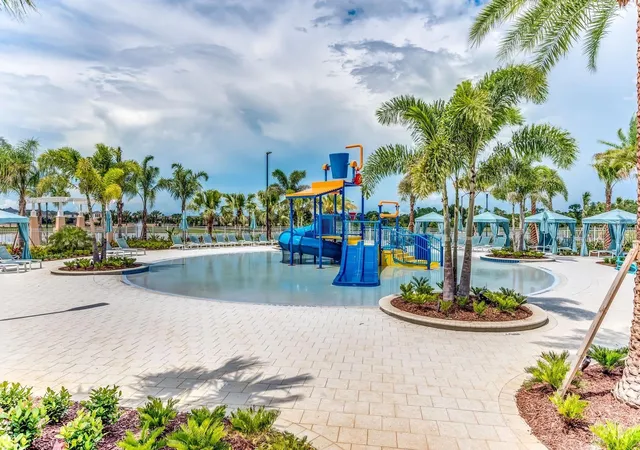 Photo 4 of Townhouse for sale at 2178 Cooper Bell Pl, Kissimmee, FL 34747 | MLS# O6211969 | Listing updated on 2026-08-25