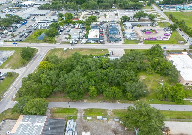 Photo 1 of Sale Pending at 400 Greenup St, Kissimmee, FL 34744 | MLS# S5106822 | Listing updated on 2026-06-16