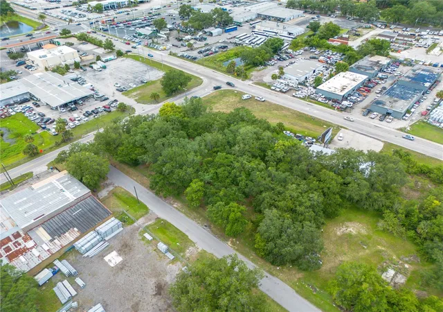 Photo 6 of Sale Pending at 400 Greenup St, Kissimmee, FL 34744 | MLS# S5106822 | Listing updated on 2026-06-16