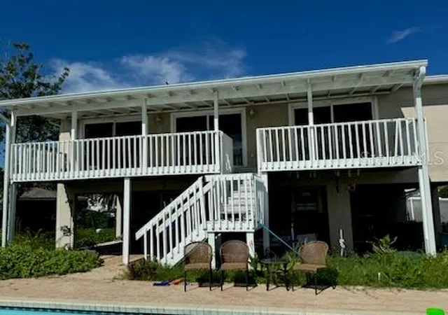Photo 3 of Sale Pending at 15529 Redington Dr, Redington Beach, FL 33708 | MLS# U8248092 | Listing updated on 2026-09-27