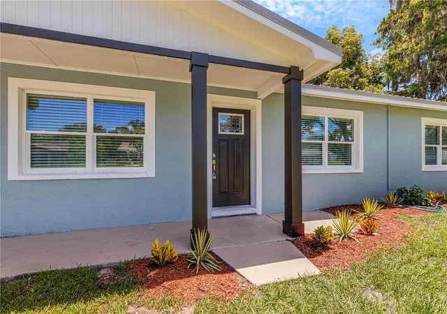 Photo 3 of Sale Pending at 3419 Lisa Ln, Lakeland, FL 33801 | MLS# T3537198 | Listing updated on 2025-07-02