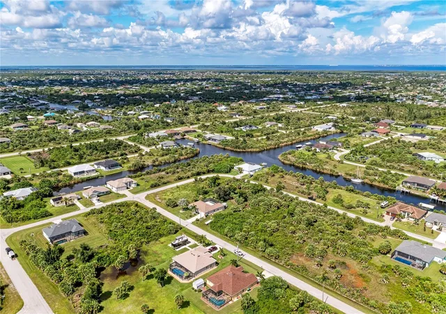 16th image of 10442 Mcalester Cir, Port Charlotte, FL 33981 | MLS# A4615616