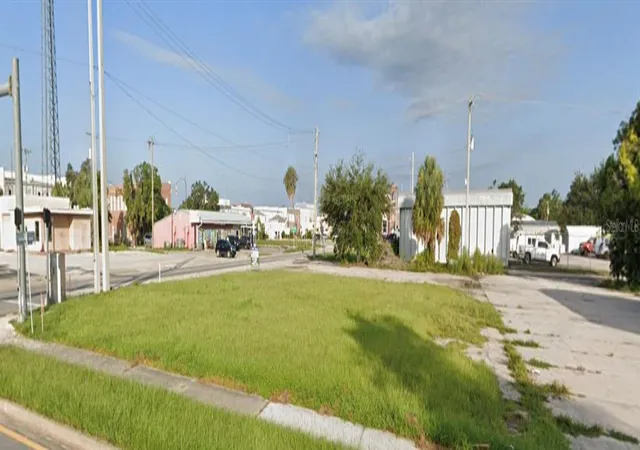 3rd image of 103 N Brevard Ave, Arcadia, FL 34266 | MLS# C7495075