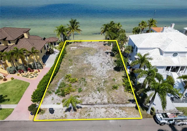 Photo 2 of Mansion for sale at 1013 Symphony Isles Blvd, Apollo Beach, FL 33572 | MLS# T3542171 | Listing updated on 2026-09-28