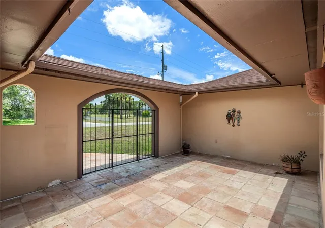 4th image of 25 N Country Club Dr, Crystal River, FL 34429 | MLS# OM682591