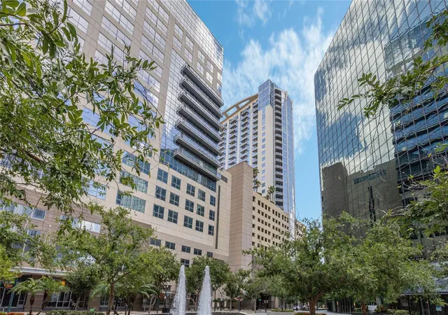 2nd image of 155 S Court Ave #1507, Orlando, FL 32801 | MLS# G5084958