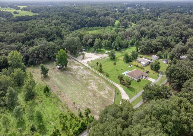 5th image of 13783 Se 8Th Ct, Ocala, FL 34480 | MLS# OM682721