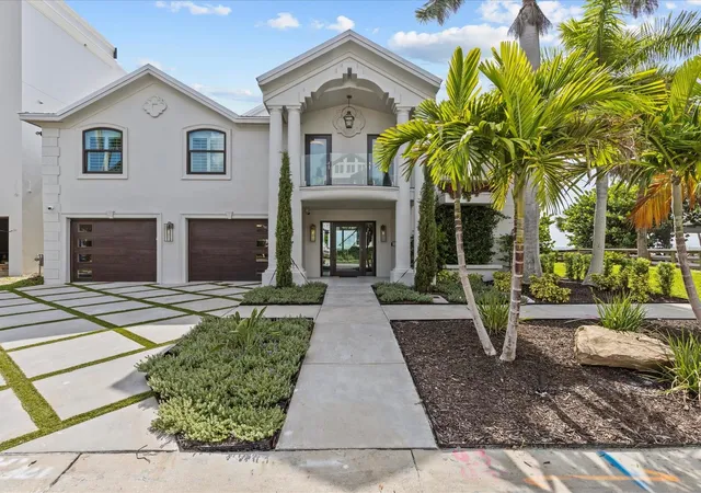 2nd image of 780 Eldorado Ave, Clearwater Beach, FL 33767 | MLS# T3544314