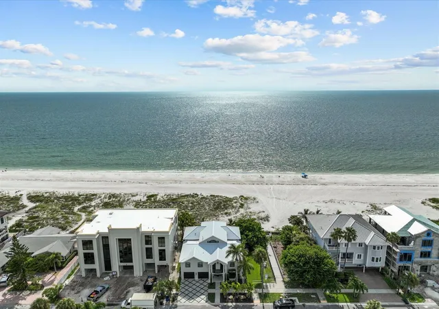 3rd image of 780 Eldorado Ave, Clearwater Beach, FL 33767 | MLS# T3544314